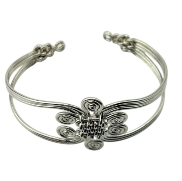 African Silver Wire Kulinda Bracelet - Picture 3 of 7